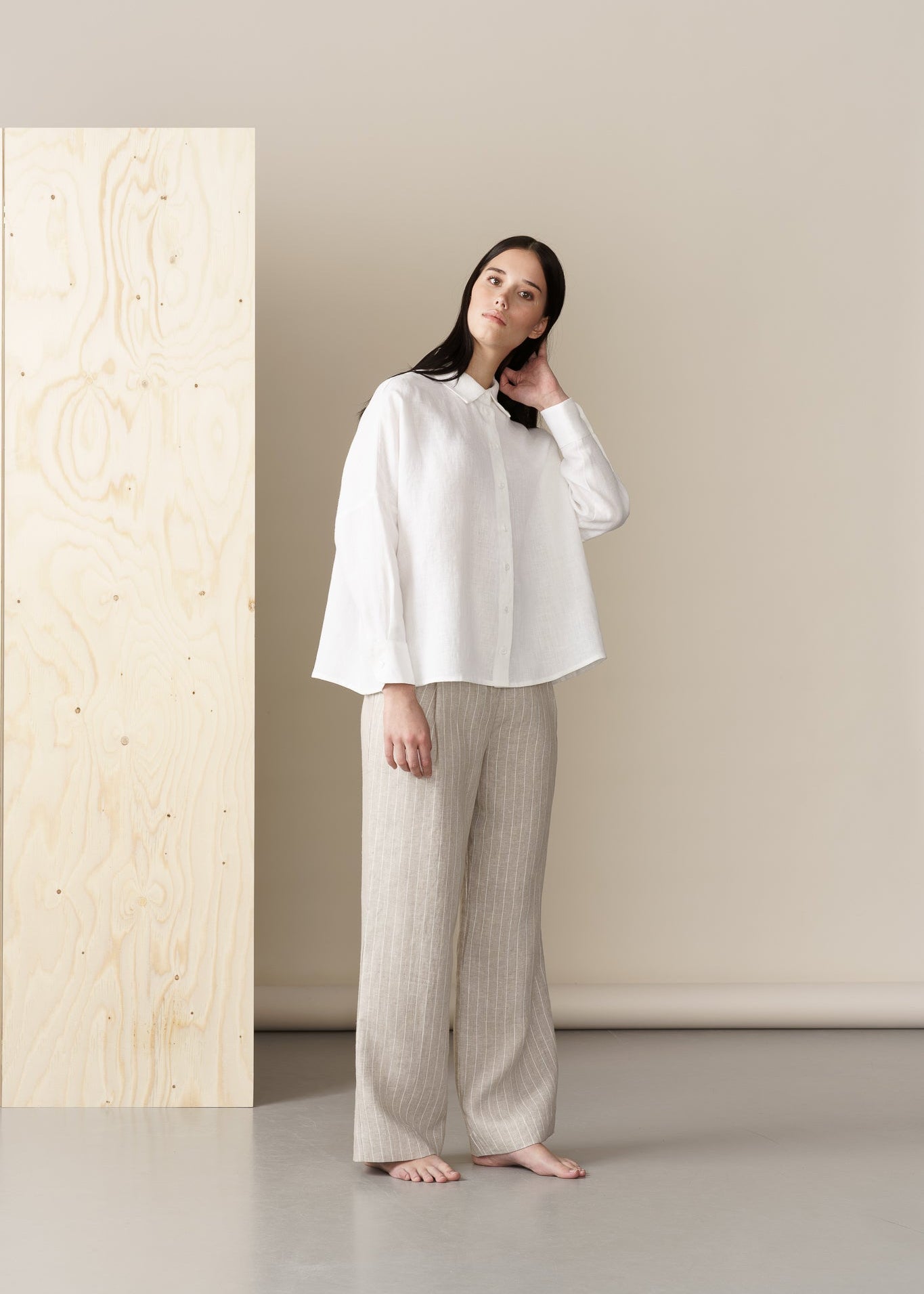 PLEATED LINEN PIN STRIPE TROUSERS
